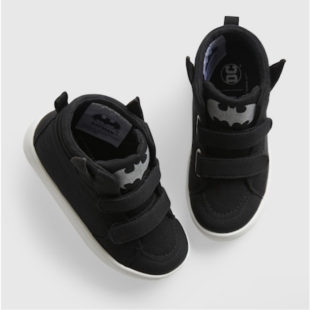 Baby Gap DC Batman Black high top Sneakers EASY ON Velcro NEW WITH TAGS Size 8
